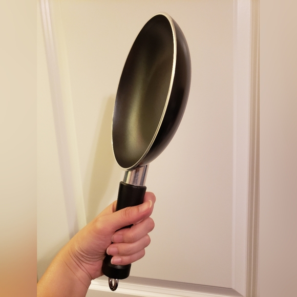 Tools of the Trade Basics 7 inch Frying Pan - Picture 2 of 6